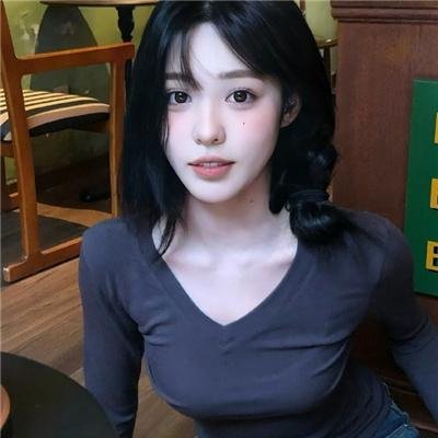 《我亲昵而温柔的野兽》海报
