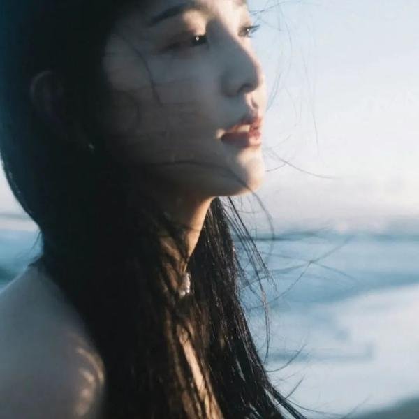 《幸运女神》海报