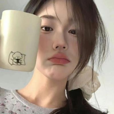 《美国女人》海报